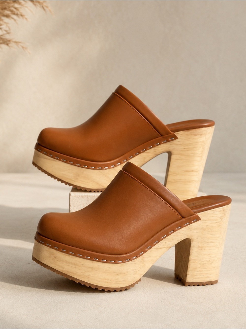 Steve Madden Cognac Leather Brown Platform Clog Mules